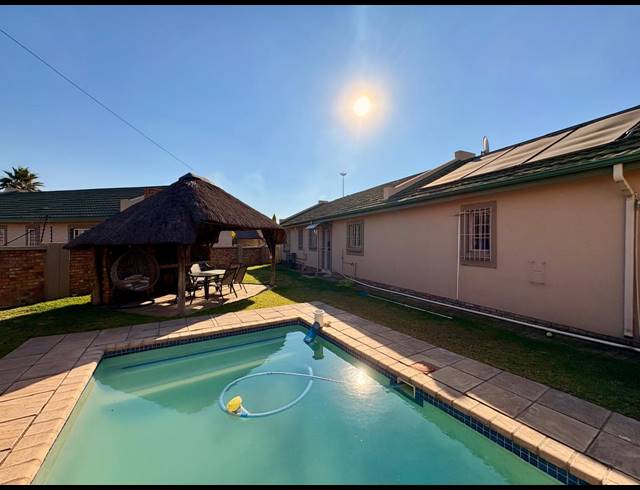 3 BEDROOM HOUSE FOR SALE IN DALPARK EXT 1